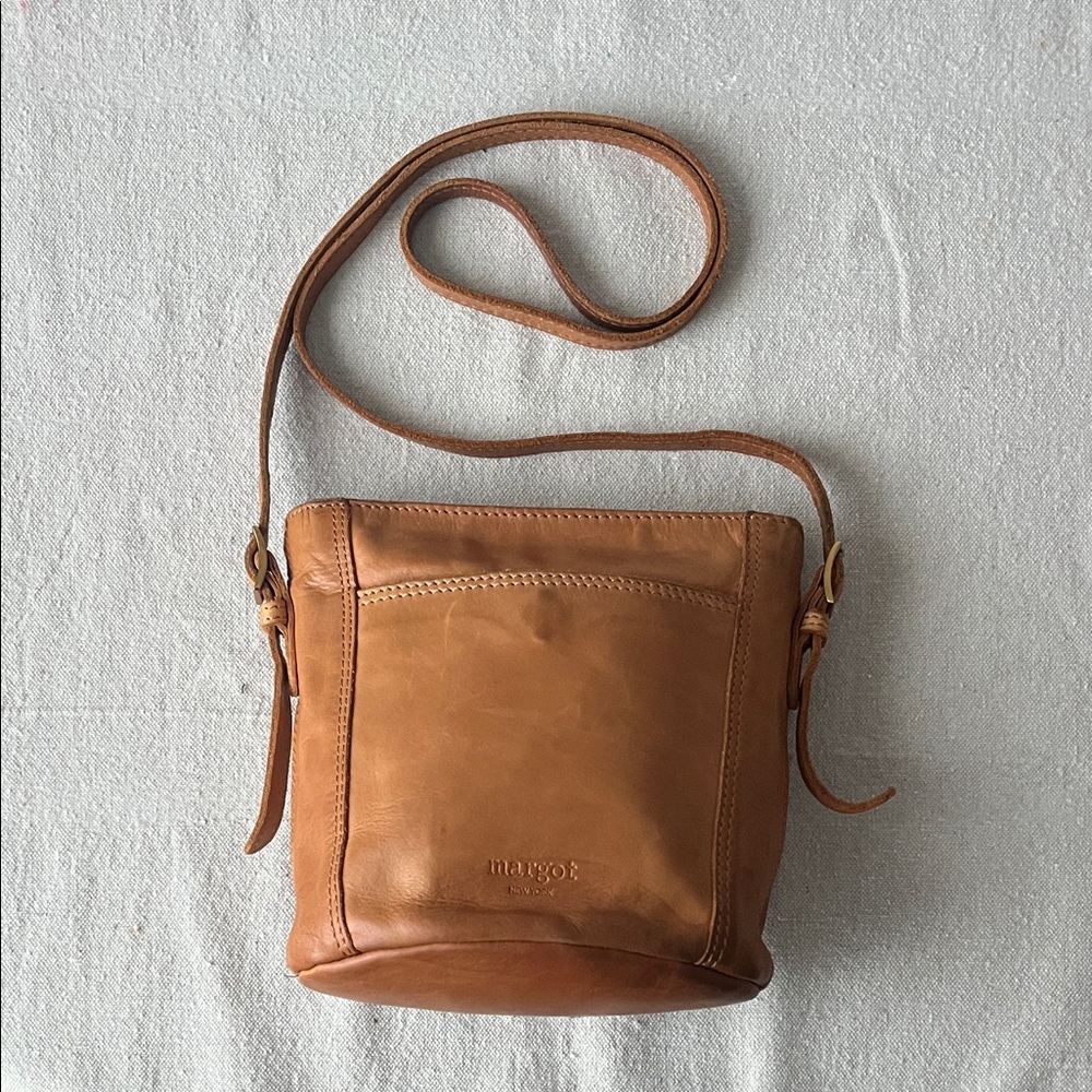 Margot Tan Leather Bucket Bag